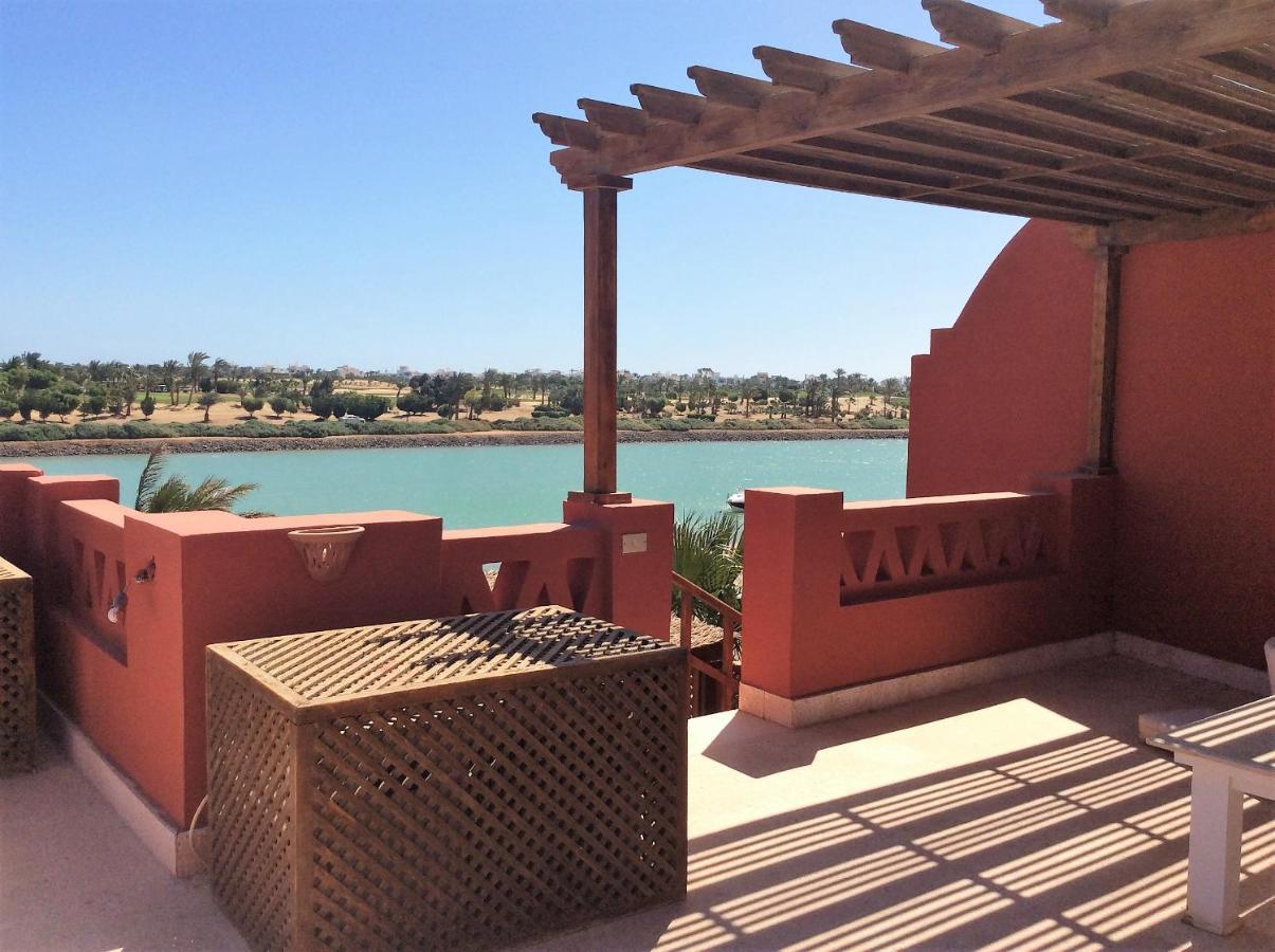 Villa Melody - Holiday Home In El Gouna フルガダ エクステリア 写真